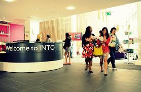 Стипендии INTO на академические программы в Великобритании и США