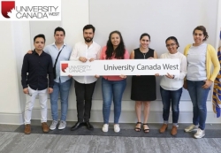 University Canada West предлагает российским студентам стипендии до 30%!